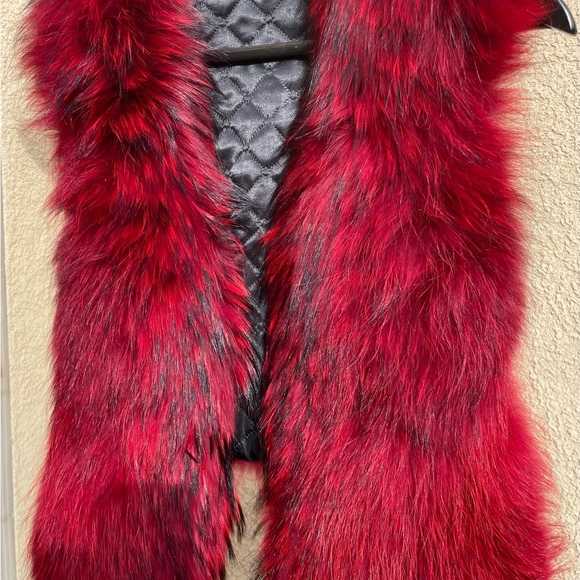 Open Back Belted Fur Vest - Picture 3 of 6